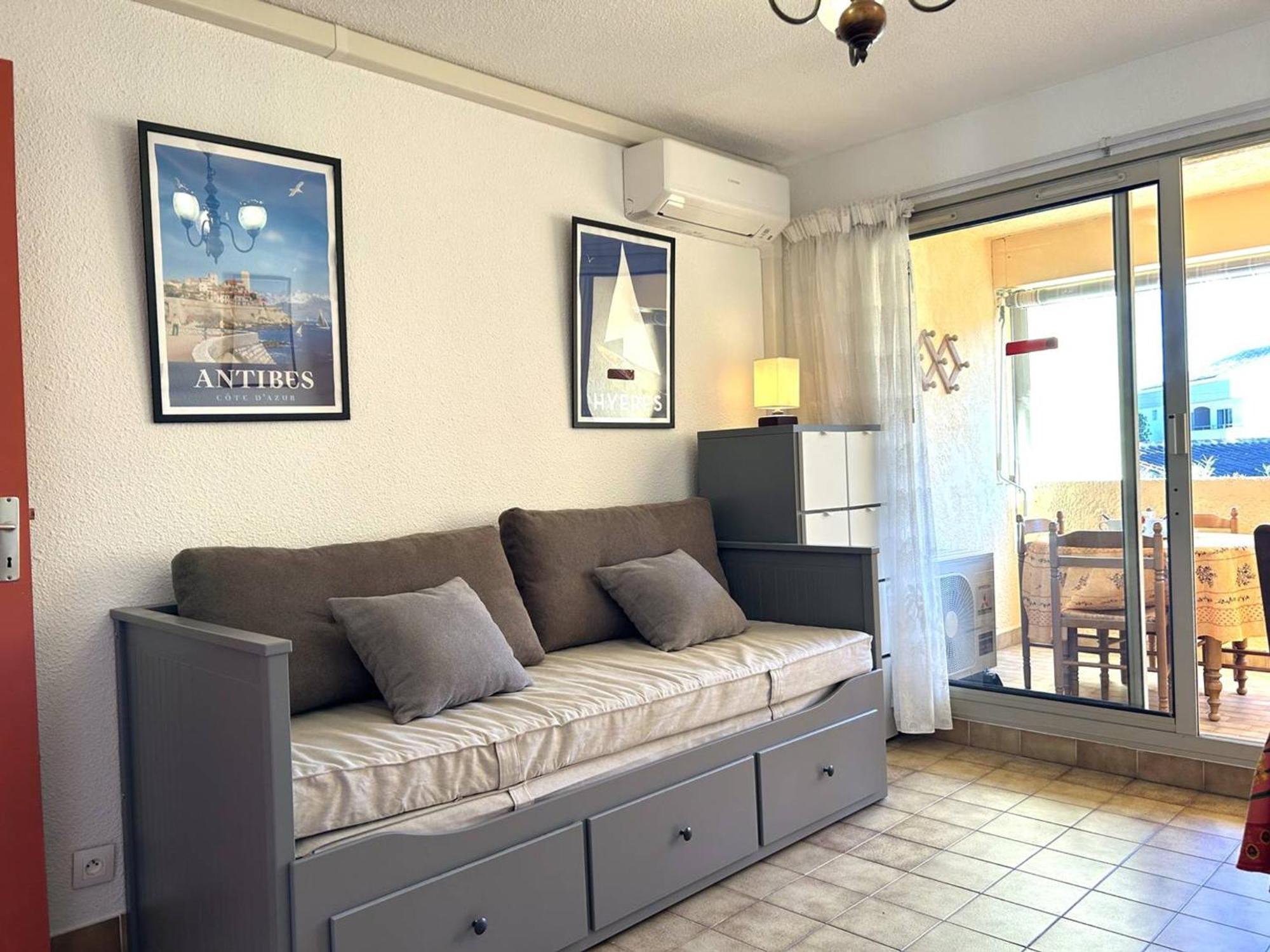 Appartamento Confort Au Lavandou : 2 Pieces, Clim, Parking - Fr-1-251-856 *